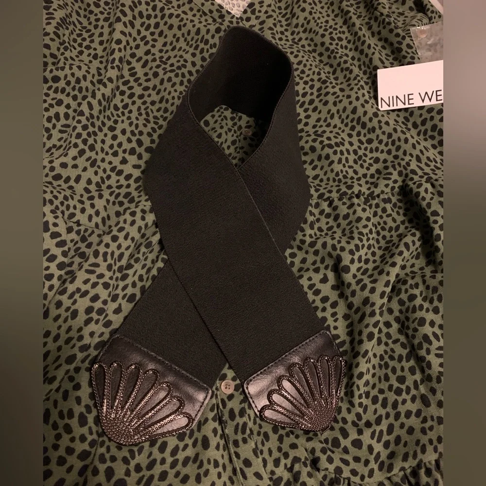 ✨⚡️💥Banana Republic Clasp Elastic Belt | Color: Black | SizeM/L - Picture 4 of 6